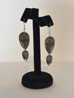 2 Drop Earrings in Pear drop