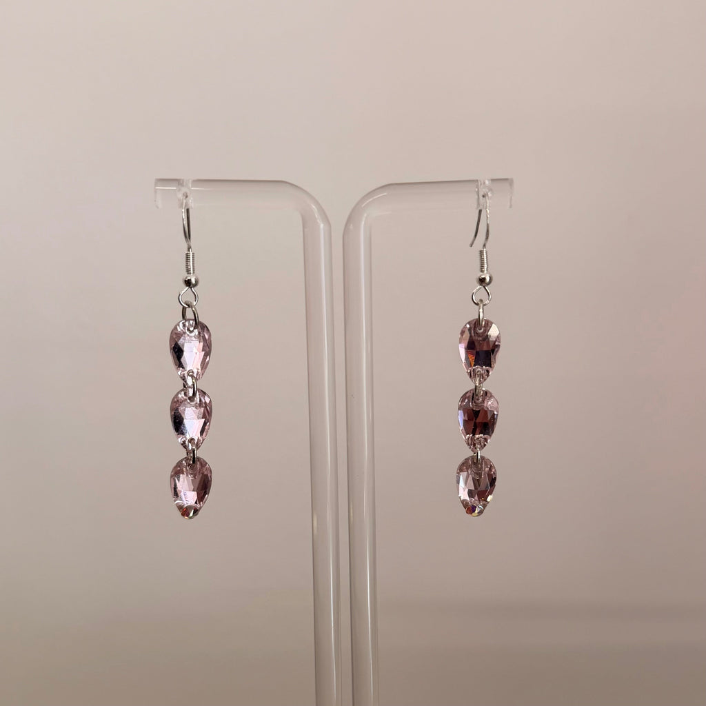 3 Drop Earrings in Pear drop