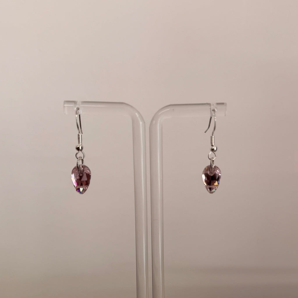 1 Drop Earrings in Pear Drop