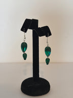 2 Drop Earrings in Pear drop