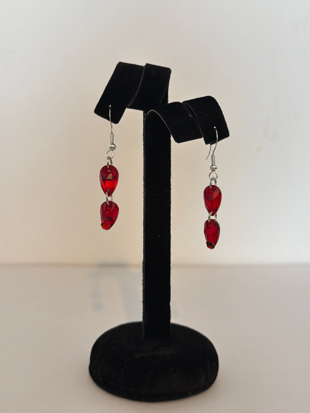 2 Drop Earrings in Pear drop