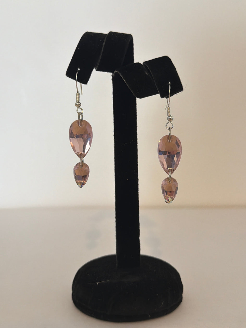 2 Drop Earrings in Pear drop
