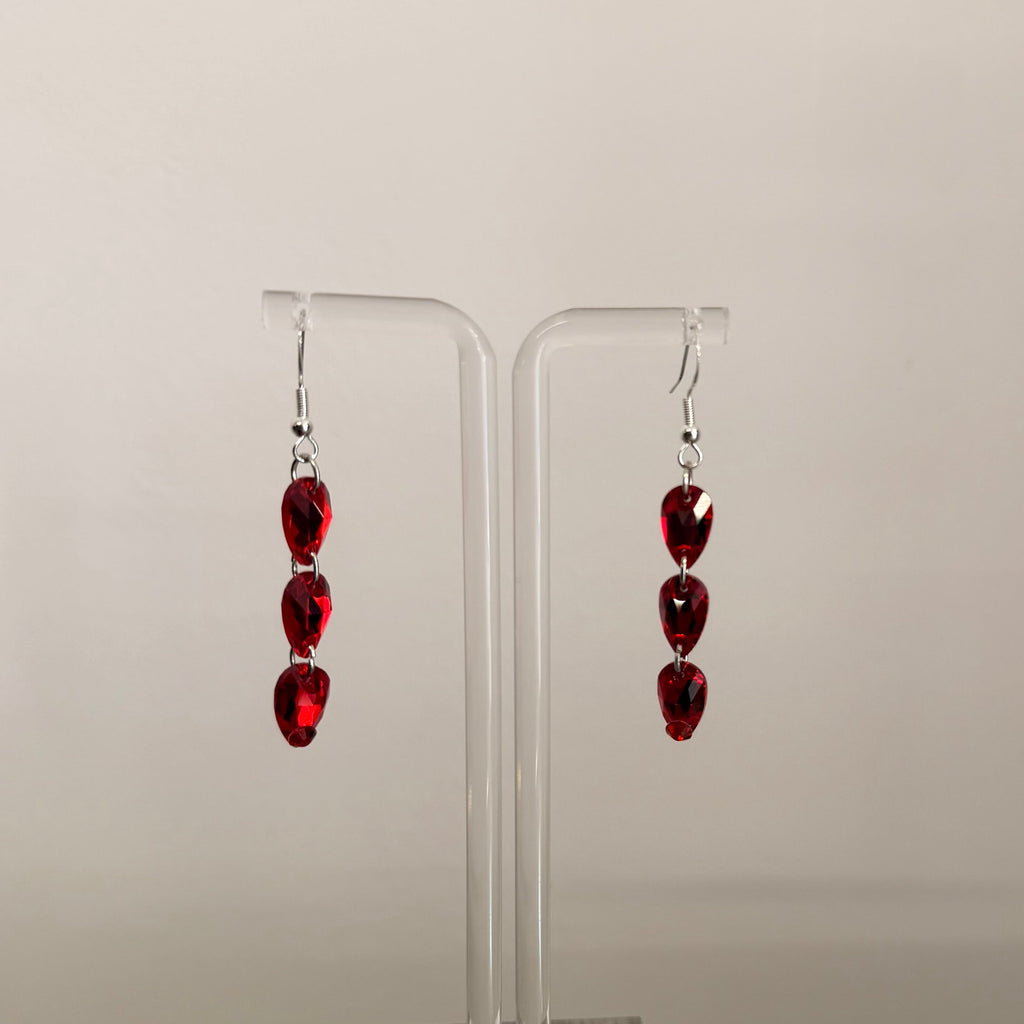 3 Drop Earrings in Pear drop