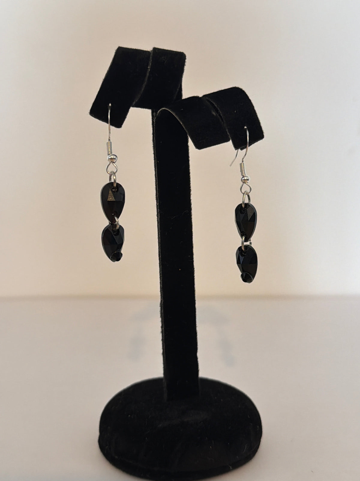 2 Drop Earrings in Pear drop