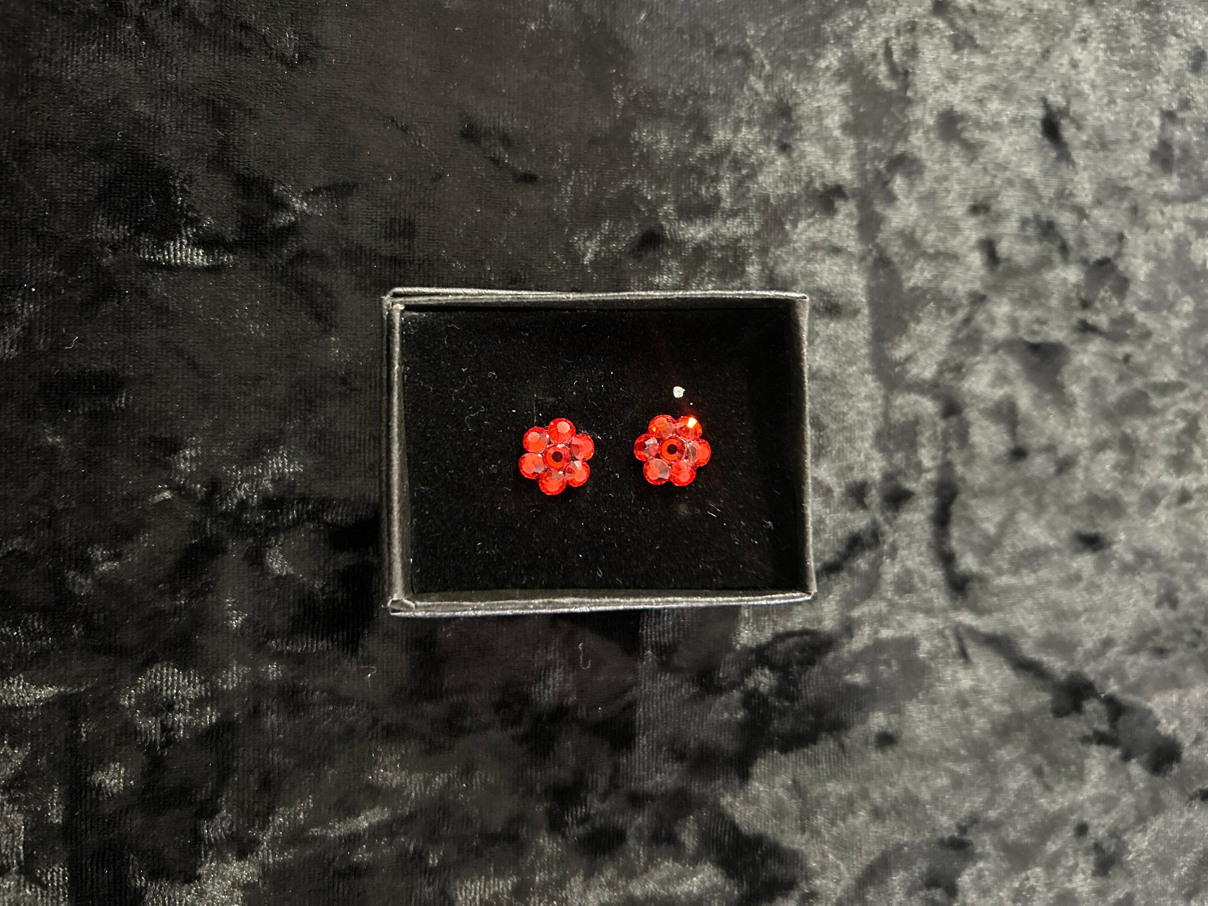Juvenile Flower Earring