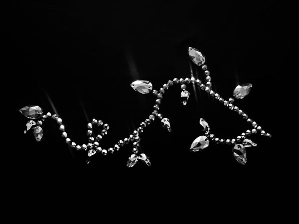 Aurelia Stoning Kit embellished with Crystals from Swarovski®