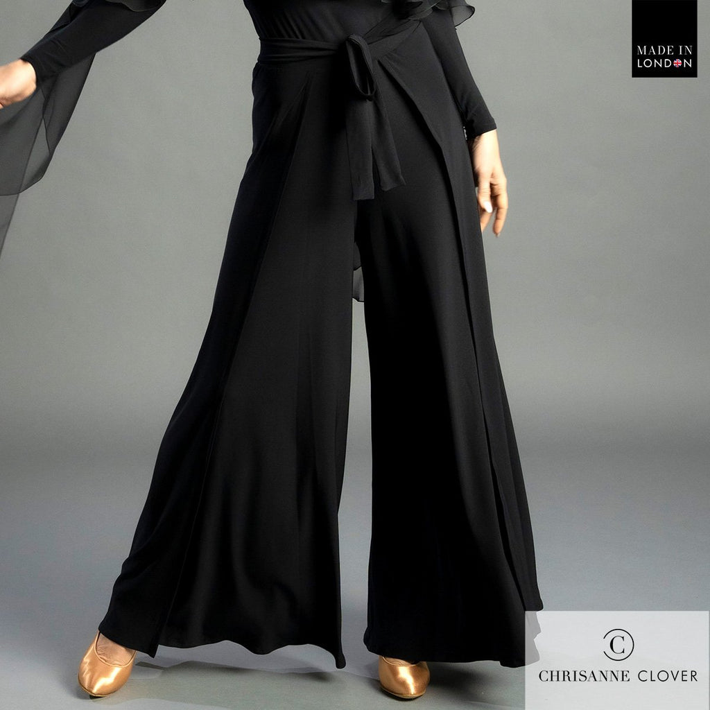 Chrisanne Clover Anya palazzo trousers showing the wide legs