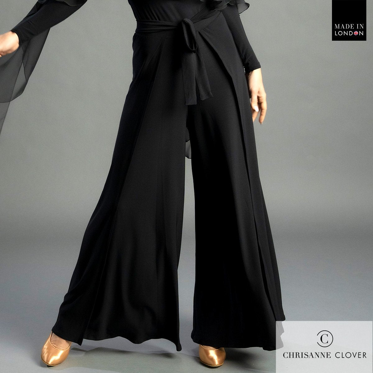 Chrisanne Clover Anya palazzo trousers showing the wide legs